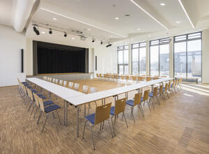 Bild vergr��ern: Aula_Ressourcenverwaltung