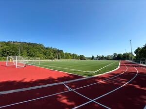 Bild vergr��ern: Sportplatz am Ramberg
