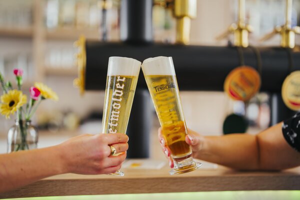 Bild vergr&ouml;&szlig;ern: Bier im Caf� Tender
