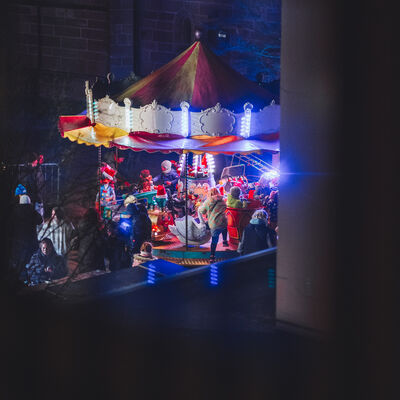 Kinderkarussell Weihnachtsmarkt L�gde