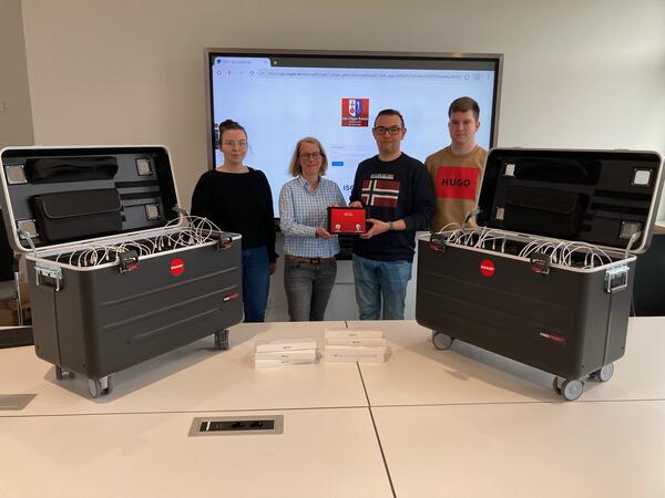 �bergabe der Tablets an die Joahnnes Gigas Schule