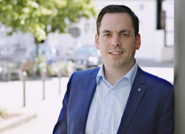 Bild vergr&ouml;&szlig;ern: B�rgermeister L�gde Torben Blome